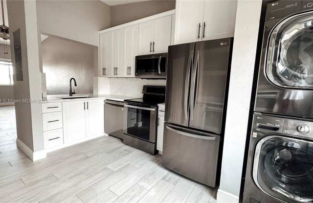 7910 NW 7th photos photos