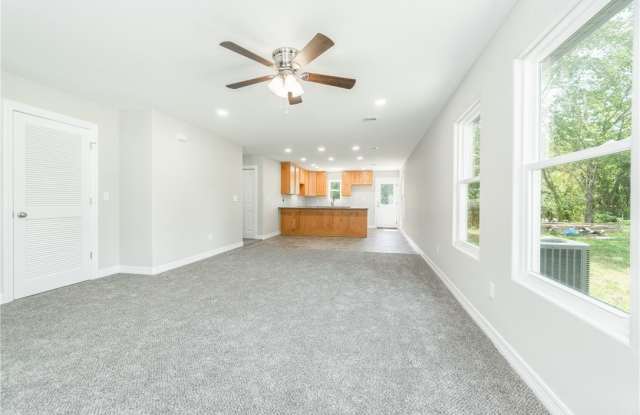 807 Jesse James Road Gallery 3