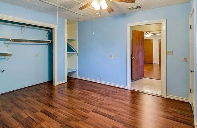 Bryan - 5 bedrooms / 3 bath home near Johnson Elementary photos photos