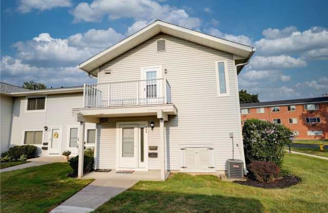584 Eastbrooke Lane photos photos
