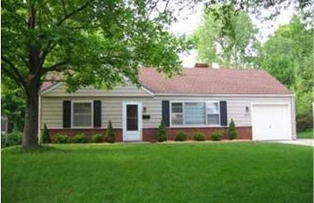 2712 W 76th St - 2712 West 76th Street, Prairie Village, KS 66208
