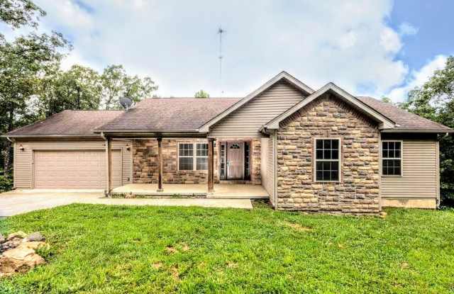Beautiful fenced home photos photos