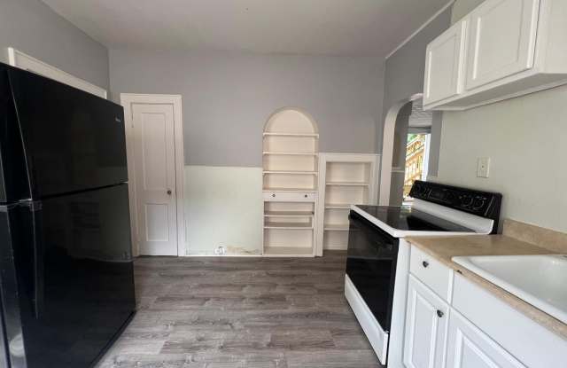 55 High Street - 55 Haig Street, Pinardville, NH 03102