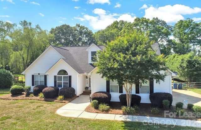 212 Northchase Drive Gallery 1
