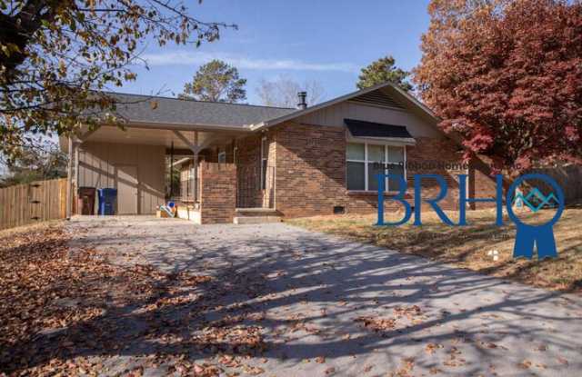 501 Idlewood Lane Gallery 1