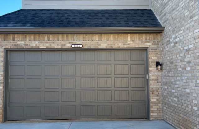 3 bed 2 1/2 bath home in The Enclave photos photos