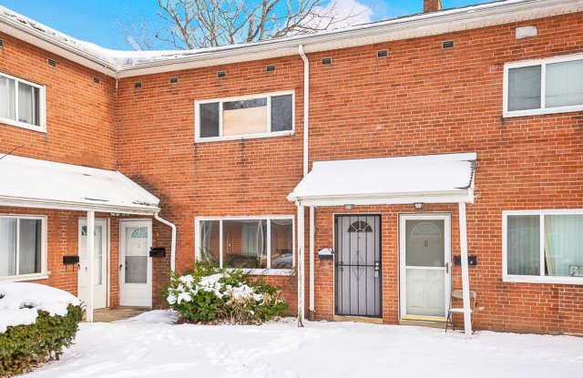 2 BED 1.5 BATH UNIT IN THE BANBURY CONDOMINIUMS! photos photos