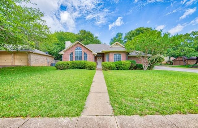 1607 Woodpath Drive - 1607 Woodpath Drive, Euless, TX 76039