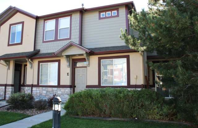 Spacious Fort Collins Townhouse Near Great Schools  Shopping - 2821 Willow Tree Lane, Fort Collins, CO 80525