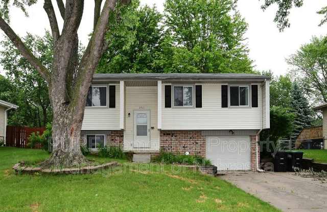 2511 N 143rd Ave photos photos
