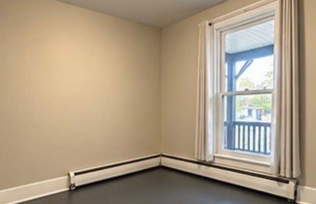 103 E Remington St Gallery 4
