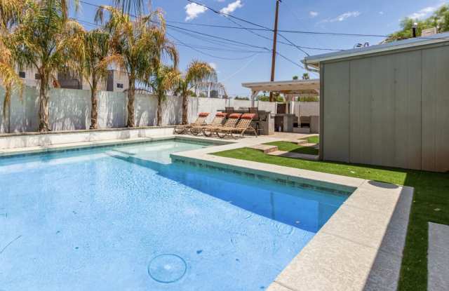 1100 W 12th Street photos photos