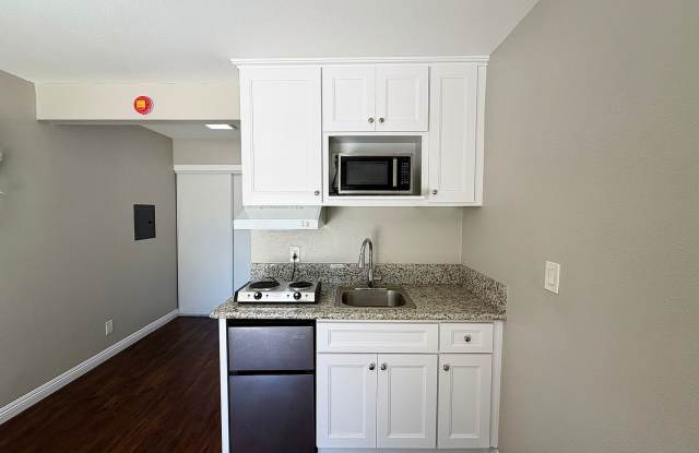 Studio Apartment – Montclair, CA Gallery 4