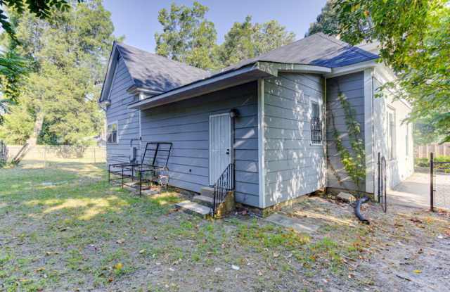 1639 Southern Avenue Gallery 4