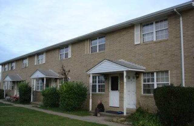 2108 Ashland St - 2108 Ashland Street, Louisville, OH 44641