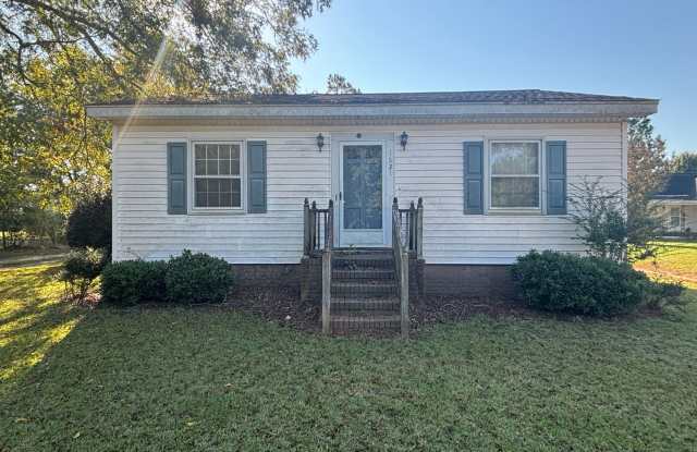 2 Bed House, Quiet Community, Country Living Gallery 1