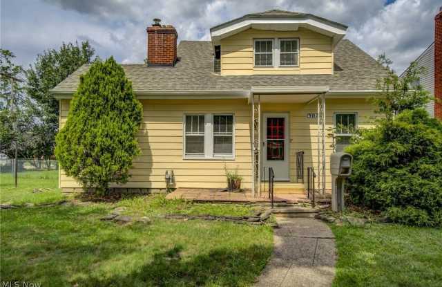 4312 Kenmore Avenue Gallery 3