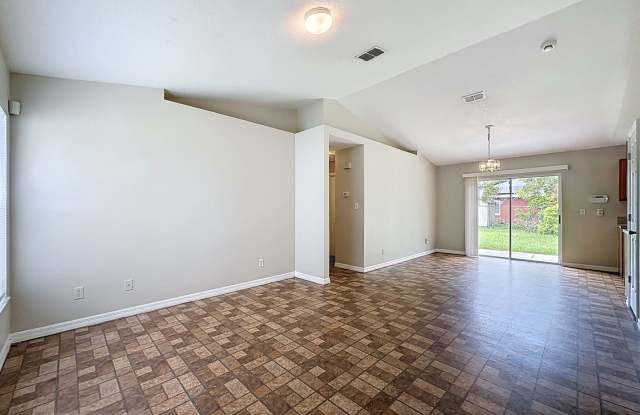 Comfortable Home in BVL, Kissimmee Gallery 4