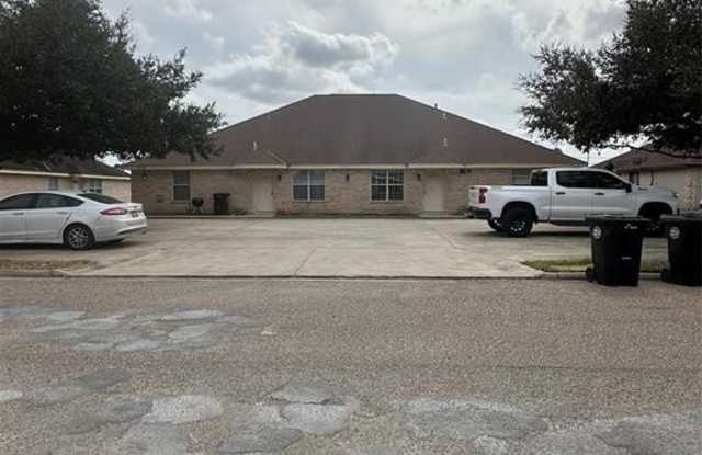 218 E 19th Street - 218 East 19th Street, Weslaco, TX 78596