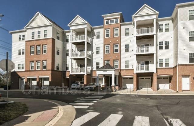 41900 Metamorphic Square - 41900 Metamorphic Square, Stone Ridge, VA 20105
