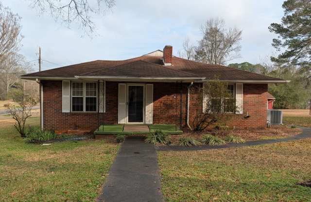 Cute 2BR House with Large Kitchen, Lots of Natural Light photos photos
