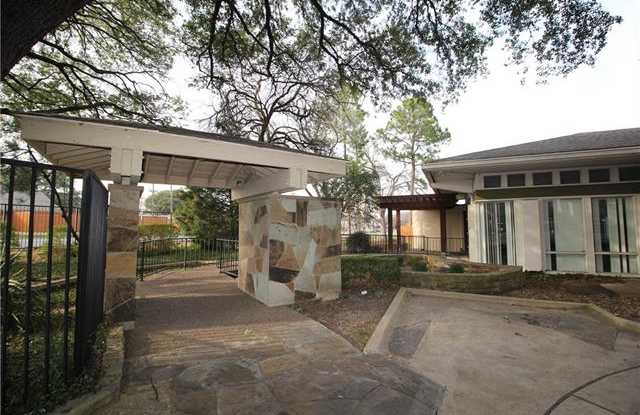 13556 Waterfall Way Gallery 3