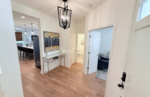 3BR/2.5 Bath Furnished Rental Gallery 4
