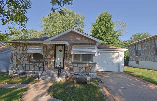 UPDATED 2 Bed 1 Bath  Home with Finished Lower Level & Spacious Backyard in Normandy School District Gallery 1