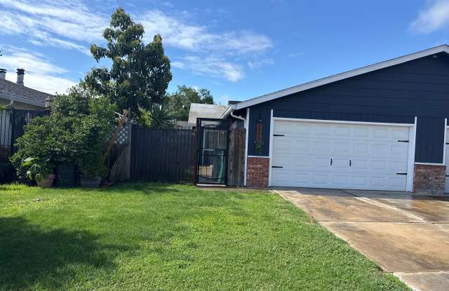 2 Bedrooms, 2 bathrooms and 2 car garage North Stockton duplex photos photos