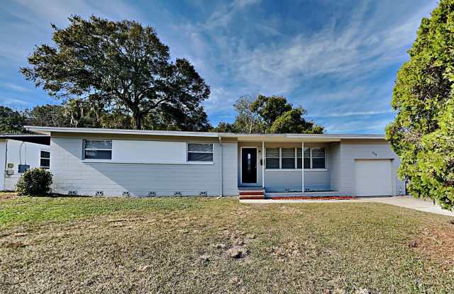 Renovated 3BR/2BA Home in Arlington Hills Jacksonville | Garage  Fenced Yard photos photos