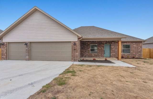 86 N Banner Avenue - 86 North Banner Avenue, Farmington, AR 72730