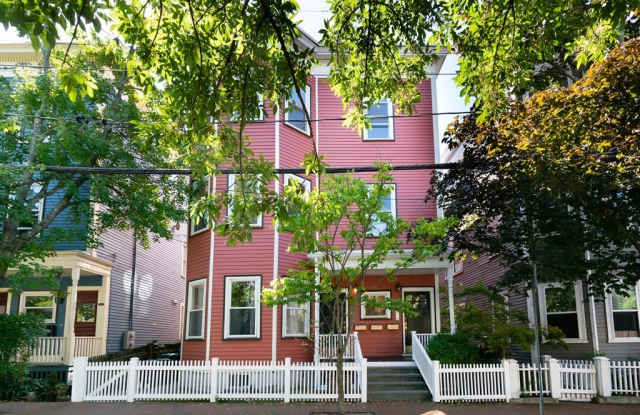 39 Magnolia - 39 Magnolia Ave, Cambridge, MA 02138