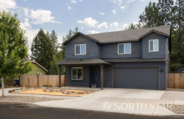Recently Renovated 3 Bed, 2.5 Bath w/ Office, Fenced Yard and Garage photos photos
