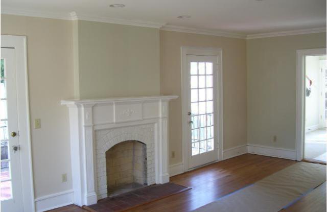Large 4 Bedroom house with parking in North Campus Gallery 4