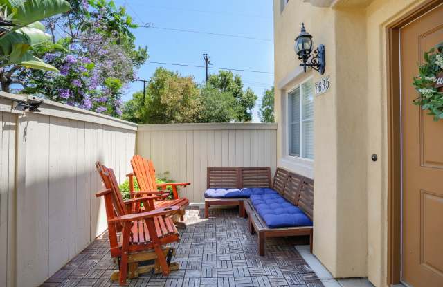 7635 Family Circle Gallery 2
