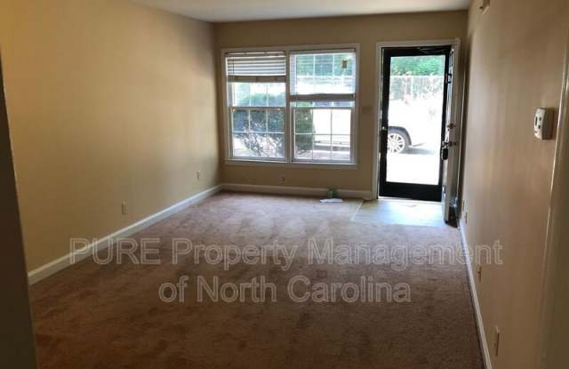 2804 Carriage Dr photos photos