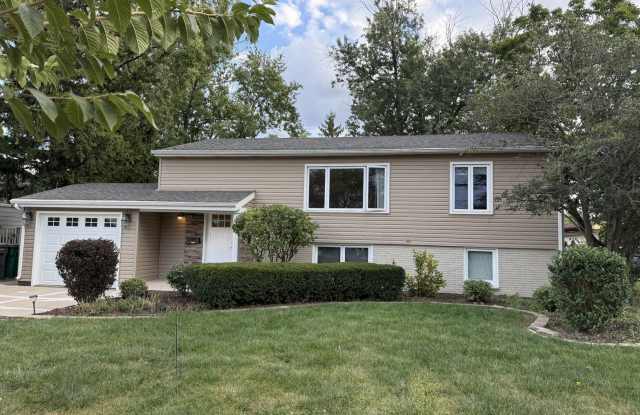 8925 Golfview Drive - 8925 Golfview Drive, Orland Park, IL 60462