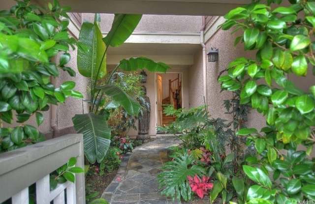 2581 Bungalow Place Gallery 2