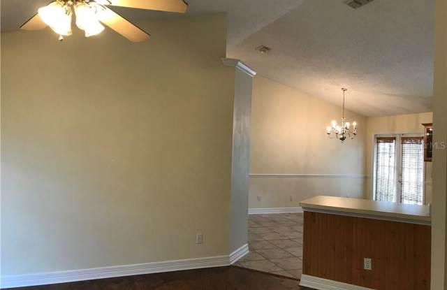 1444 CREEKSIDE CIRCLE Gallery 4