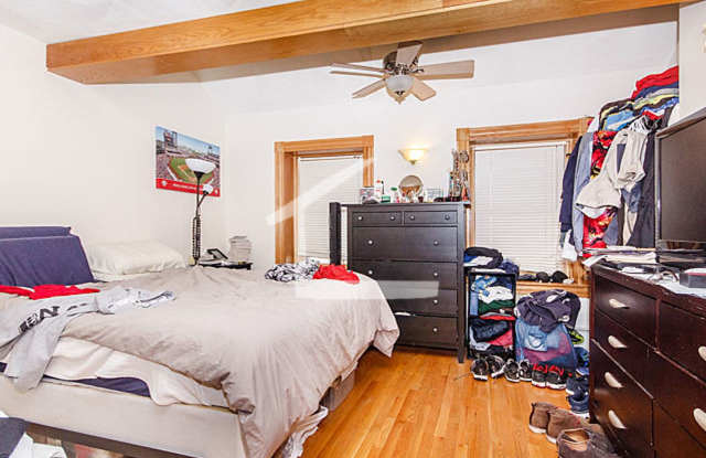 Nicely renovated 1 bed in the heart of Beacon Hill! - 39 Charles Street, Boston, MA 02114