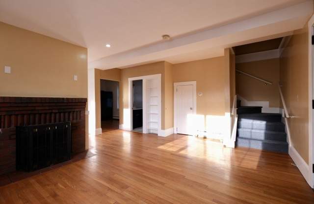 26 Cleveland St unit: A photos photos