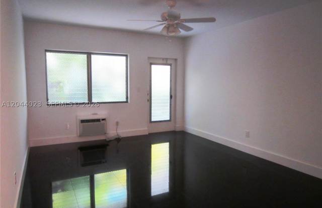8132 Harding Ave photos photos