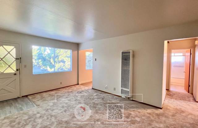 Spacious top floor 2 bedroom, walking distance to bart and restaurants in beautiful El Cerrito neighborhood. photos photos