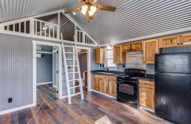 5001 Knob Hill Road Gallery 4