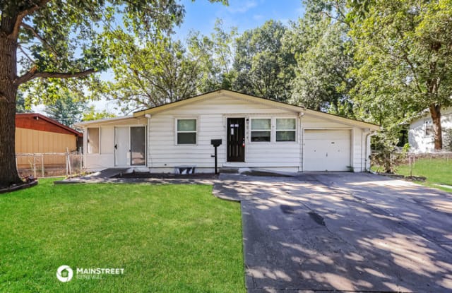 5908 North Garfield Avenue - 5908 North Garfield Avenue, Gladstone, MO 64118