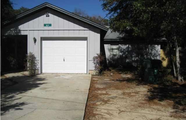37 7Th Avenue - 37 7th Avenue, Lake Lorraine, FL 32579