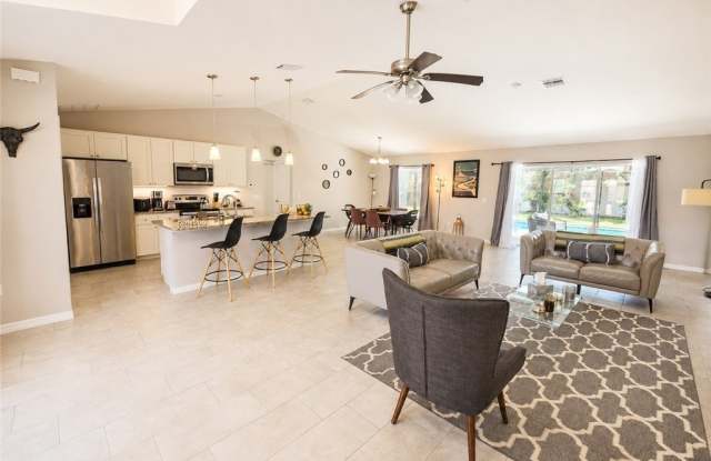 1008 SW 33rd Terrace Gallery 4