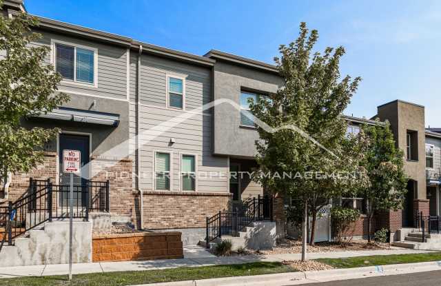Lovely Townhome with Central AC and Washer/Dryer! photos photos