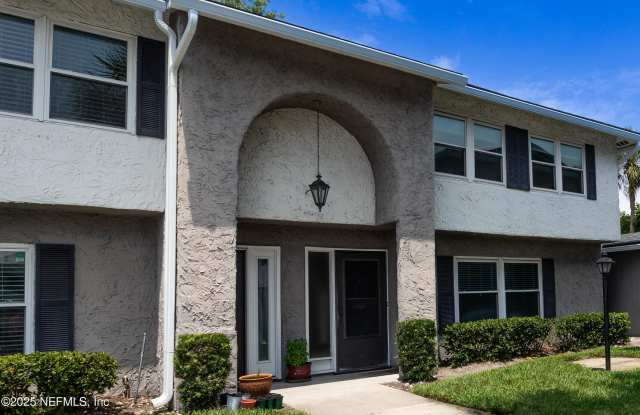 695 A1A N unit: 4 photos photos