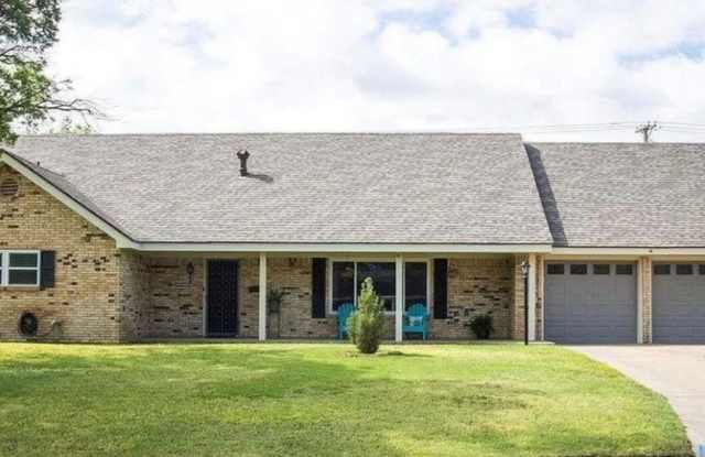 2803 W Dengar Ave photos photos